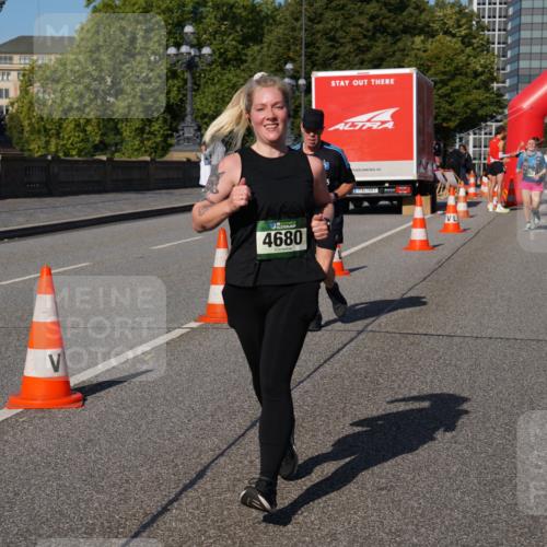07.09.2025 - BARMER Alsterlauf Yannick Fuchs http://msf.ph/oto/8828240 07.09.2025 10:13:10 Laufen 4680, 2066, 4396, 2470 meine-sportfotos.de