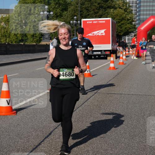07.09.2025 - BARMER Alsterlauf Yannick Fuchs http://msf.ph/oto/8828241 07.09.2025 10:13:10 Laufen 4680, 2470 meine-sportfotos.de