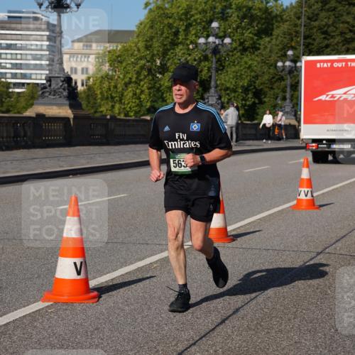 07.09.2025 - BARMER Alsterlauf Yannick Fuchs http://msf.ph/oto/8828243 07.09.2025 10:13:11 Laufen 563 meine-sportfotos.de