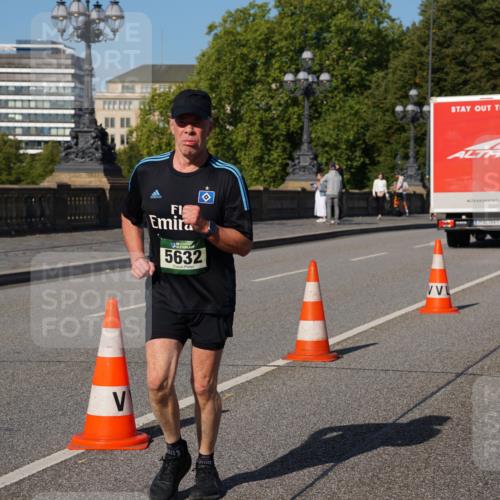 07.09.2025 - BARMER Alsterlauf Yannick Fuchs http://msf.ph/oto/8828247 07.09.2025 10:13:11 Laufen 5632 meine-sportfotos.de