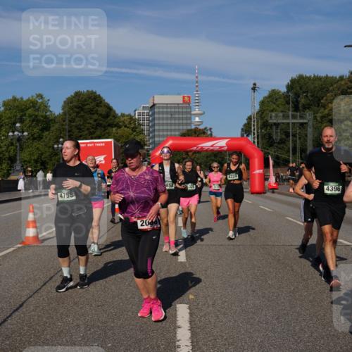 07.09.2025 - BARMER Alsterlauf Yannick Fuchs http://msf.ph/oto/8828266 07.09.2025 10:13:16 Laufen 4758, 2000, 858, 325, 3231, 4324, 4396, 7, 2470 meine-sportfotos.de