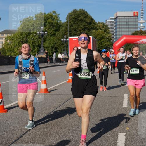 07.09.2025 - BARMER Alsterlauf Yannick Fuchs http://msf.ph/oto/8828271 07.09.2025 10:13:17 Laufen 82, 2858, 4324, 231, 4325 meine-sportfotos.de