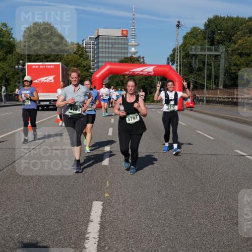 07.09.2025 - BARMER Alsterlauf Yannick Fuchs http://msf.ph/oto/8828297 07.09.2025 10:13:23 Laufen 326, 4790, 166, 4791, 3372 meine-sportfotos.de