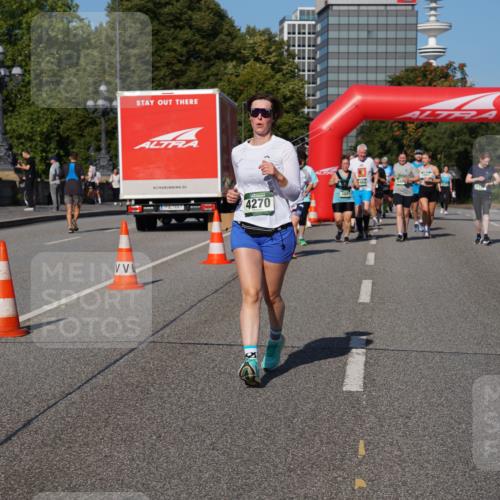 07.09.2025 - BARMER Alsterlauf Yannick Fuchs http://msf.ph/oto/8828326 07.09.2025 10:13:29 Laufen 3881, 4270, 148 meine-sportfotos.de