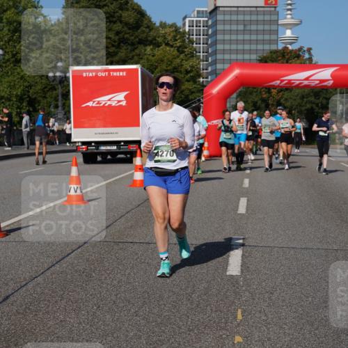 07.09.2025 - BARMER Alsterlauf Yannick Fuchs http://msf.ph/oto/8828327 07.09.2025 10:13:29 Laufen 4270, 3464, 346, 3881, 148 meine-sportfotos.de
