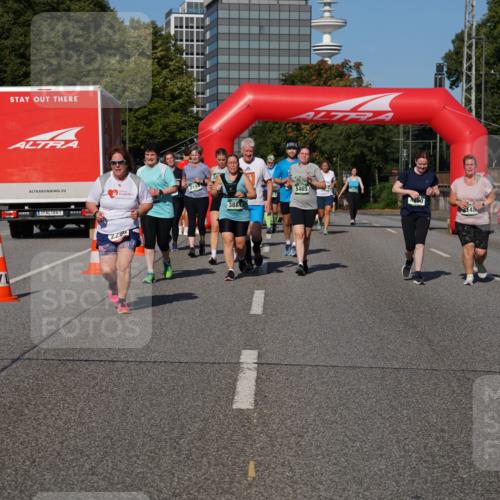07.09.2025 - BARMER Alsterlauf Yannick Fuchs http://msf.ph/oto/8828334 07.09.2025 10:13:32 Laufen 3194, 228, 3881, 5465, 150 meine-sportfotos.de