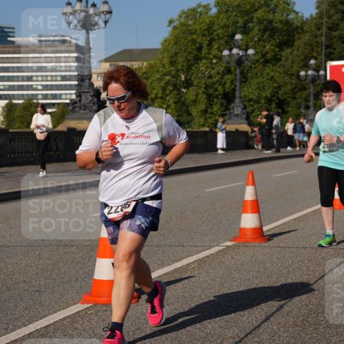 07.09.2025 - BARMER Alsterlauf Yannick Fuchs http://msf.ph/oto/8828343 07.09.2025 10:13:36 Laufen 2286, 2575, 3862 meine-sportfotos.de