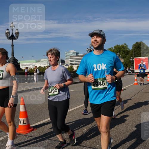 07.09.2025 - BARMER Alsterlauf Yannick Fuchs http://msf.ph/oto/8828360 07.09.2025 10:13:42 Laufen 3862, 10, 3194, 5946, 4025 meine-sportfotos.de