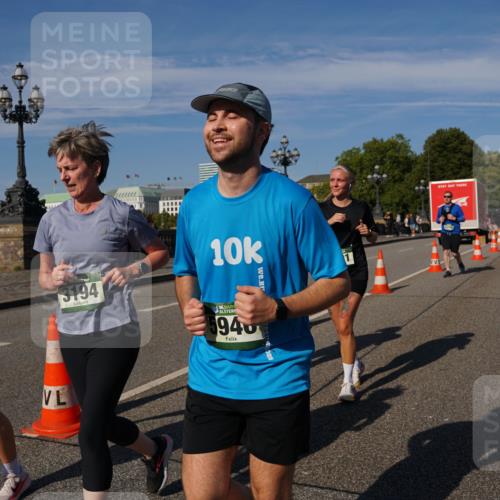 07.09.2025 - BARMER Alsterlauf Yannick Fuchs http://msf.ph/oto/8828362 07.09.2025 10:13:42 Laufen 3862, 3194, 10, 36, 940, 4025 meine-sportfotos.de