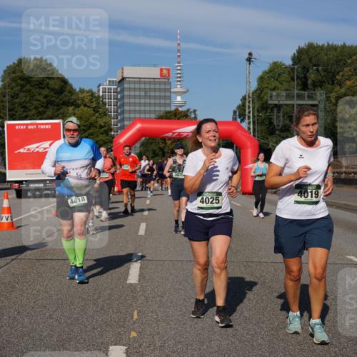 07.09.2025 - BARMER Alsterlauf Yannick Fuchs http://msf.ph/oto/8828365 07.09.2025 10:13:44 Laufen 4200, 4818, 5033, 5290, 3435, 4025, 2255, 4019 meine-sportfotos.de