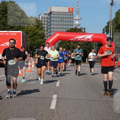 07.09.2025 - BARMER Alsterlauf Yannick Fuchs http://msf.ph/oto/8828391 07.09.2025 10:13:52 Laufen 2821, 3199, 8119, 44, 3723, 305 meine-sportfotos.de