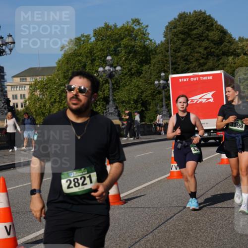 07.09.2025 - BARMER Alsterlauf Yannick Fuchs http://msf.ph/oto/8828399 07.09.2025 10:13:54 Laufen 2821, 32, 3199, 440, 8119 meine-sportfotos.de