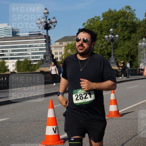 07.09.2025 - BARMER Alsterlauf Yannick Fuchs http://msf.ph/oto/8828400 07.09.2025 10:13:54 Laufen 35, 2821, 320 meine-sportfotos.de