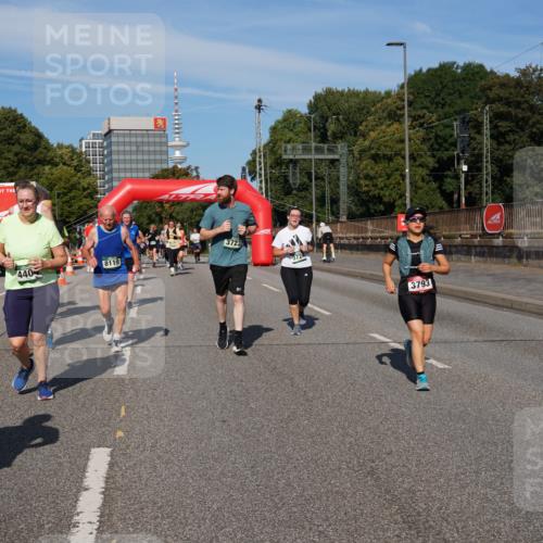 07.09.2025 - BARMER Alsterlauf Yannick Fuchs http://msf.ph/oto/8828406 07.09.2025 10:13:56 Laufen 440, 8119, 3723, 3793 meine-sportfotos.de