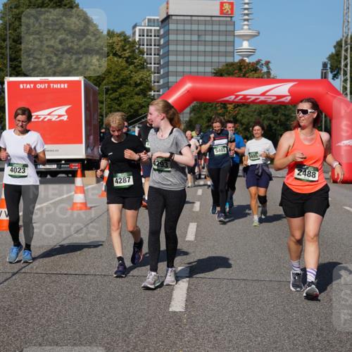 07.09.2025 - BARMER Alsterlauf Yannick Fuchs http://msf.ph/oto/8828422 07.09.2025 10:14:06 Laufen 4023, 4287, 429, 5403, 5405, 2488 meine-sportfotos.de