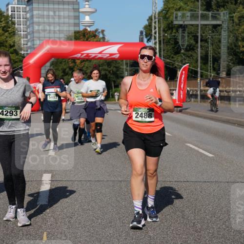 07.09.2025 - BARMER Alsterlauf Yannick Fuchs http://msf.ph/oto/8828426 07.09.2025 10:14:07 Laufen 4287, 4293, 5403, 466, 2488 meine-sportfotos.de