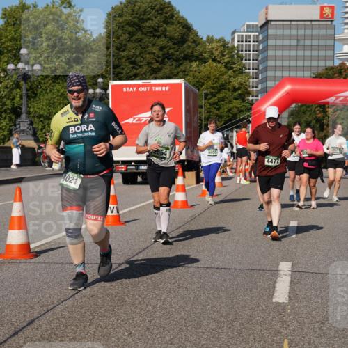 07.09.2025 - BARMER Alsterlauf Yannick Fuchs http://msf.ph/oto/8828461 07.09.2025 10:14:18 Laufen 8021, 6055, 2571, 800, 4477 meine-sportfotos.de