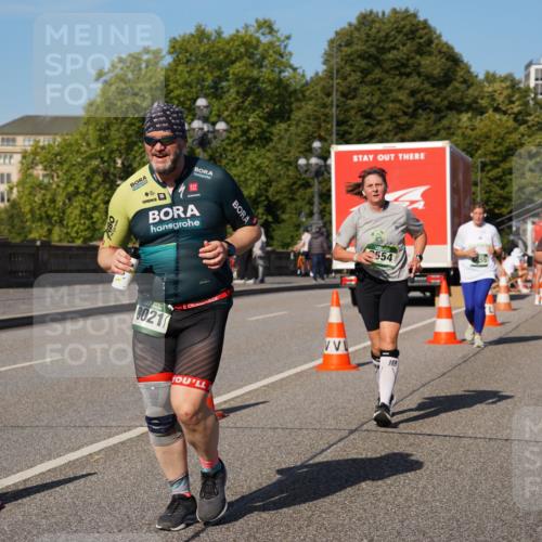 07.09.2025 - BARMER Alsterlauf Yannick Fuchs http://msf.ph/oto/8828462 07.09.2025 10:14:19 Laufen 8021, 554, 4477, 806 meine-sportfotos.de
