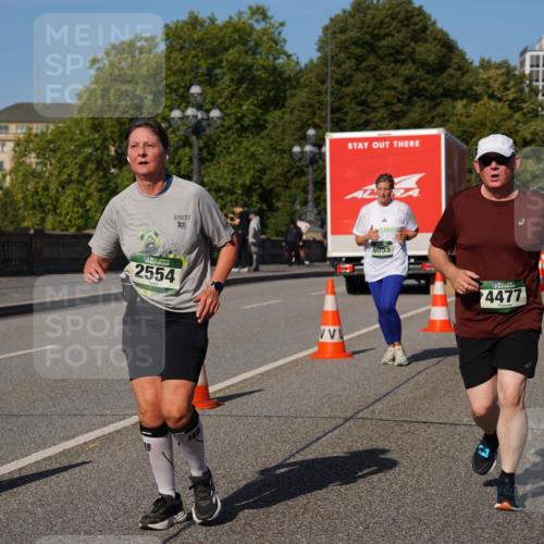 07.09.2025 - BARMER Alsterlauf Yannick Fuchs http://msf.ph/oto/8828468 07.09.2025 10:14:21 Laufen 2554, 10, 6055, 4477, 806 meine-sportfotos.de
