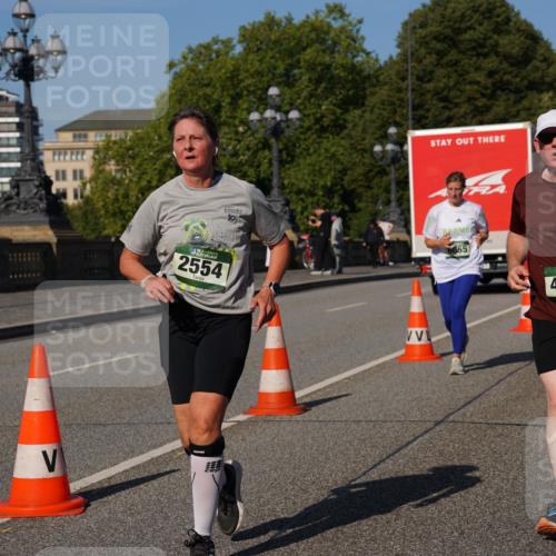 07.09.2025 - BARMER Alsterlauf Yannick Fuchs http://msf.ph/oto/8828470 07.09.2025 10:14:21 Laufen 2554, 055, 4477, 88 meine-sportfotos.de