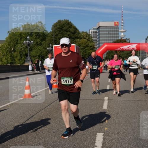 07.09.2025 - BARMER Alsterlauf Yannick Fuchs http://msf.ph/oto/8828473 07.09.2025 10:14:22 Laufen 2554, 10, 055, 4477, 488, 8063 meine-sportfotos.de