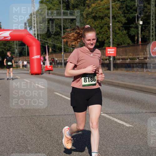 07.09.2025 - BARMER Alsterlauf Yannick Fuchs http://msf.ph/oto/8828496 07.09.2025 10:14:31 Laufen 8186 meine-sportfotos.de