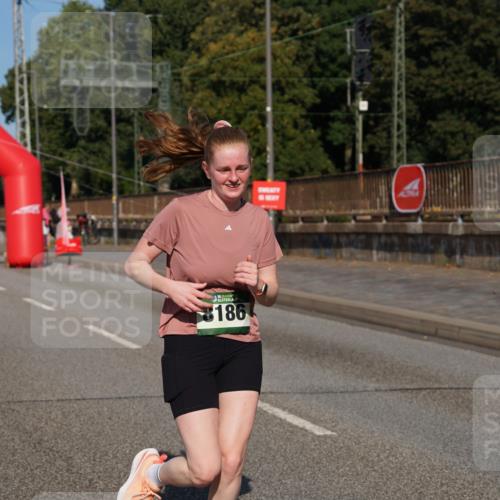 07.09.2025 - BARMER Alsterlauf Yannick Fuchs http://msf.ph/oto/8828497 07.09.2025 10:14:31 Laufen 136, 186 meine-sportfotos.de