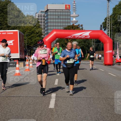 07.09.2025 - BARMER Alsterlauf Yannick Fuchs http://msf.ph/oto/8828503 07.09.2025 10:14:33 Laufen 2587, 2219 meine-sportfotos.de