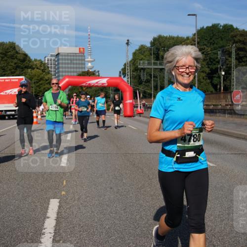 07.09.2025 - BARMER Alsterlauf Yannick Fuchs http://msf.ph/oto/8828517 07.09.2025 10:14:37 Laufen 4869, 4394, 257, 4780 meine-sportfotos.de