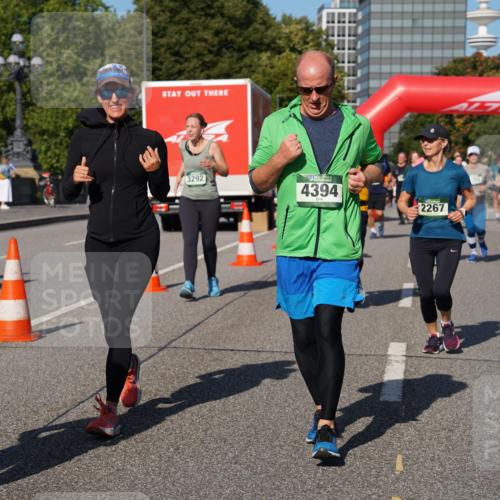 07.09.2025 - BARMER Alsterlauf Yannick Fuchs http://msf.ph/oto/8828522 07.09.2025 10:14:38 Laufen 69, 3292, 4394, 2267, 2337, 2336 meine-sportfotos.de