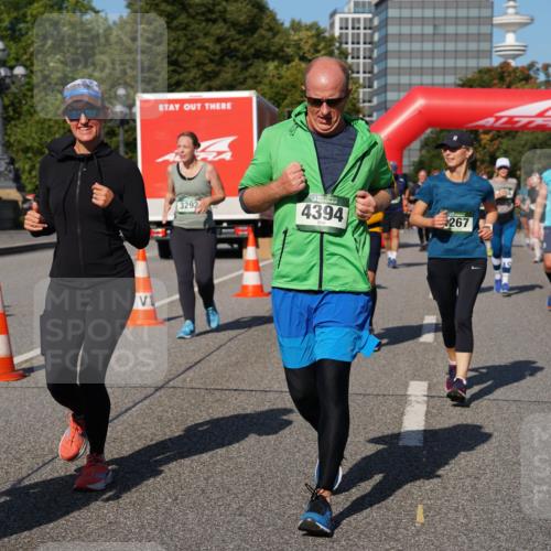 07.09.2025 - BARMER Alsterlauf Yannick Fuchs http://msf.ph/oto/8828523 07.09.2025 10:14:39 Laufen 3292, 4394, 267, 2337, 2336 meine-sportfotos.de