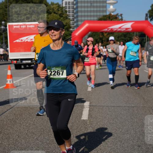 07.09.2025 - BARMER Alsterlauf Yannick Fuchs http://msf.ph/oto/8828531 07.09.2025 10:14:41 Laufen 3292, 36, 2267, 2337, 2336 meine-sportfotos.de