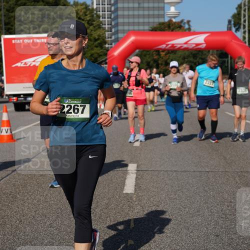 07.09.2025 - BARMER Alsterlauf Yannick Fuchs http://msf.ph/oto/8828532 07.09.2025 10:14:41 Laufen 3292, 36, 2267, 3186, 2337 meine-sportfotos.de