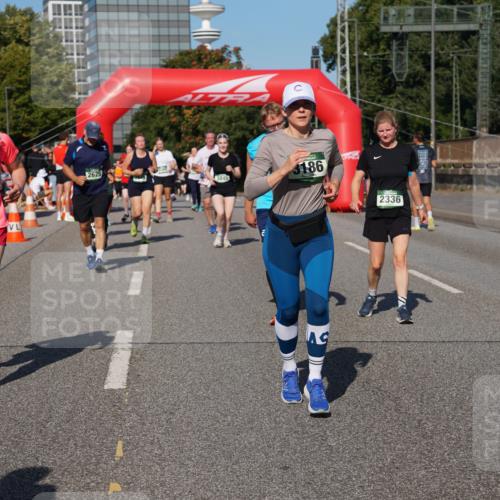07.09.2025 - BARMER Alsterlauf Yannick Fuchs http://msf.ph/oto/8828535 07.09.2025 10:14:43 Laufen 2099, 2625, 3186, 3848, 2336 meine-sportfotos.de