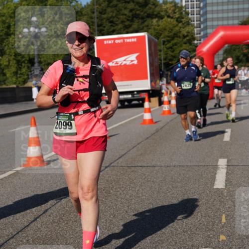 07.09.2025 - BARMER Alsterlauf Yannick Fuchs http://msf.ph/oto/8828541 07.09.2025 10:14:45 Laufen 725, 2099, 2625, 233 meine-sportfotos.de
