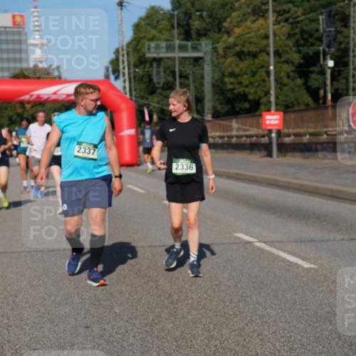 07.09.2025 - BARMER Alsterlauf Yannick Fuchs http://msf.ph/oto/8828544 07.09.2025 10:14:46 Laufen 2337, 2336 meine-sportfotos.de