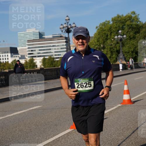 07.09.2025 - BARMER Alsterlauf Yannick Fuchs http://msf.ph/oto/8828549 07.09.2025 10:14:49 Laufen 36, 2625, 30 meine-sportfotos.de