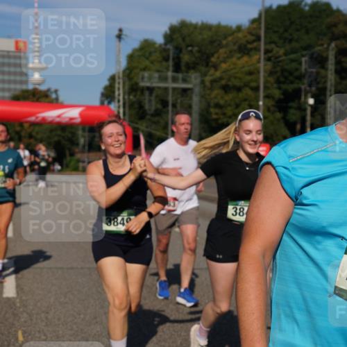07.09.2025 - BARMER Alsterlauf Yannick Fuchs http://msf.ph/oto/8828550 07.09.2025 10:14:50 Laufen 570, 3849, 38, 36, 2337 meine-sportfotos.de