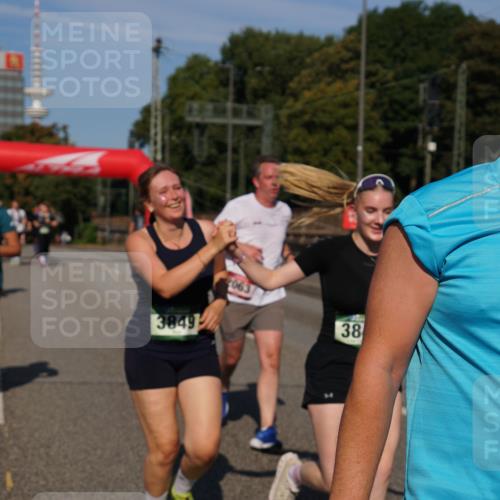07.09.2025 - BARMER Alsterlauf Yannick Fuchs http://msf.ph/oto/8828551 07.09.2025 10:14:50 Laufen 3849, 38, 36, 2337 meine-sportfotos.de