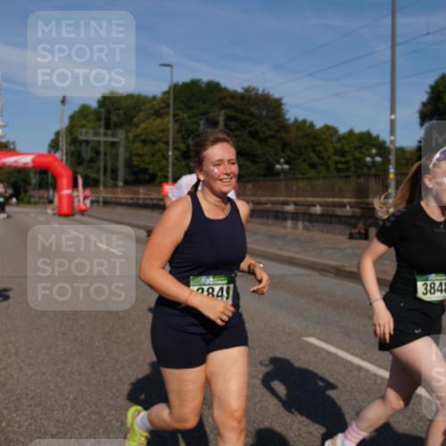 07.09.2025 - BARMER Alsterlauf Yannick Fuchs http://msf.ph/oto/8828559 07.09.2025 10:14:51 Laufen 25, 3848, 2849 meine-sportfotos.de