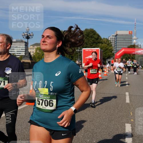07.09.2025 - BARMER Alsterlauf Yannick Fuchs http://msf.ph/oto/8828568 07.09.2025 10:14:53 Laufen 136, 4071, 2125, 1636, 5706, 3499 meine-sportfotos.de
