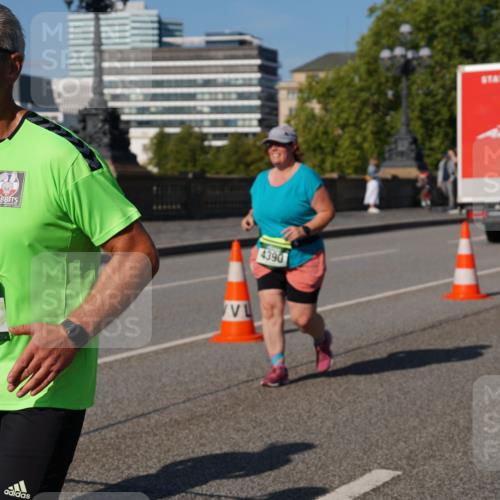 07.09.2025 - BARMER Alsterlauf Yannick Fuchs http://msf.ph/oto/8828618 07.09.2025 10:15:08 Laufen 1836, 5622, 4390, 5712 meine-sportfotos.de