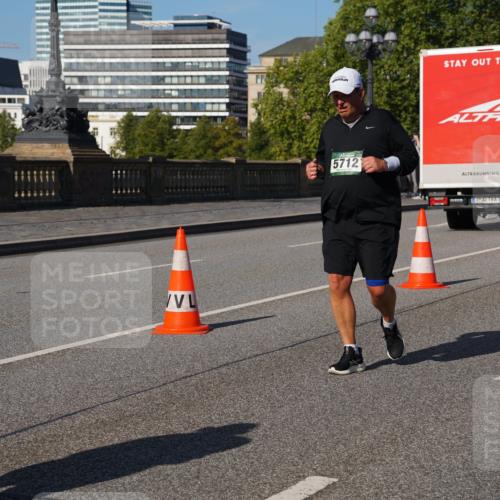 07.09.2025 - BARMER Alsterlauf Yannick Fuchs http://msf.ph/oto/8828622 07.09.2025 10:15:10 Laufen 5712 meine-sportfotos.de