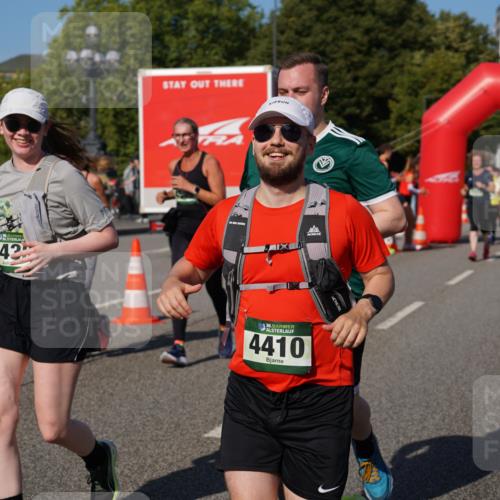 07.09.2025 - BARMER Alsterlauf Yannick Fuchs http://msf.ph/oto/8828632 07.09.2025 10:15:15 Laufen 442, 36, 4410 meine-sportfotos.de