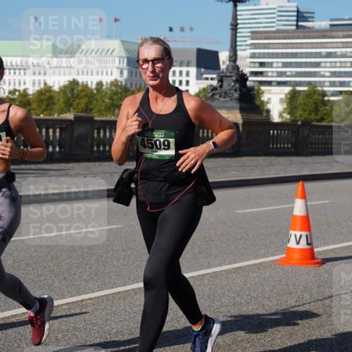 07.09.2025 - BARMER Alsterlauf Yannick Fuchs http://msf.ph/oto/8828638 07.09.2025 10:15:17 Laufen 36, 4510, 135, 4509 meine-sportfotos.de
