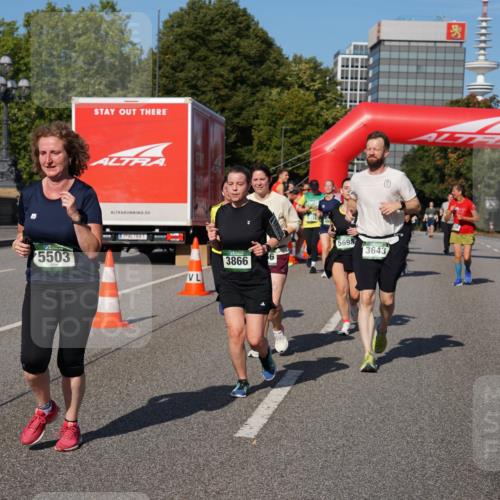 07.09.2025 - BARMER Alsterlauf Yannick Fuchs http://msf.ph/oto/8828650 07.09.2025 10:15:22 Laufen 5503, 3866, 6, 5698, 3643 meine-sportfotos.de
