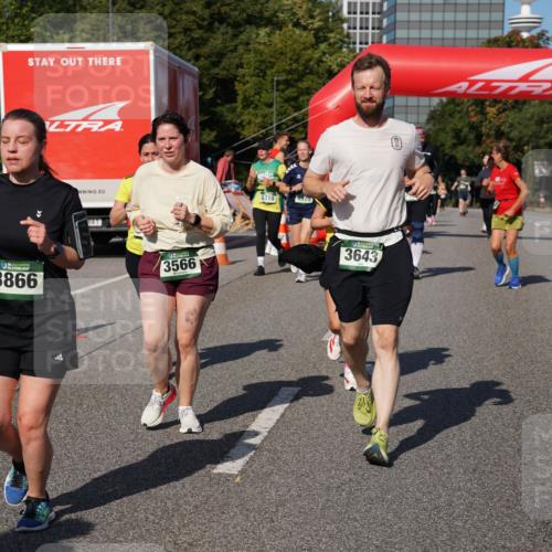 07.09.2025 - BARMER Alsterlauf Yannick Fuchs http://msf.ph/oto/8828656 07.09.2025 10:15:23 Laufen 3866, 3566, 6319, 4975, 3643 meine-sportfotos.de