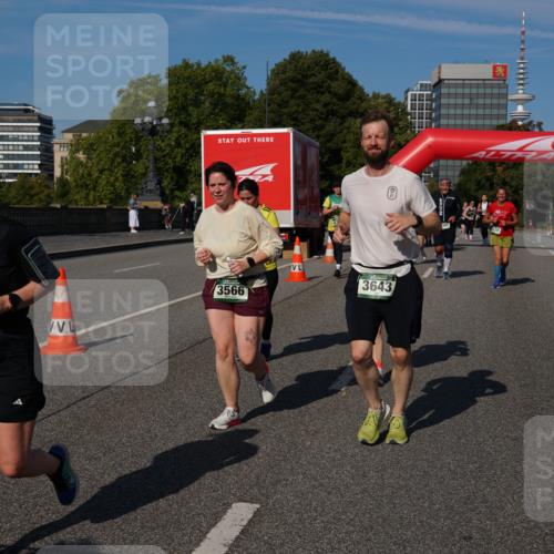 07.09.2025 - BARMER Alsterlauf Yannick Fuchs http://msf.ph/oto/8828661 07.09.2025 10:15:24 Laufen 3866, 3566, 3643, 4 meine-sportfotos.de