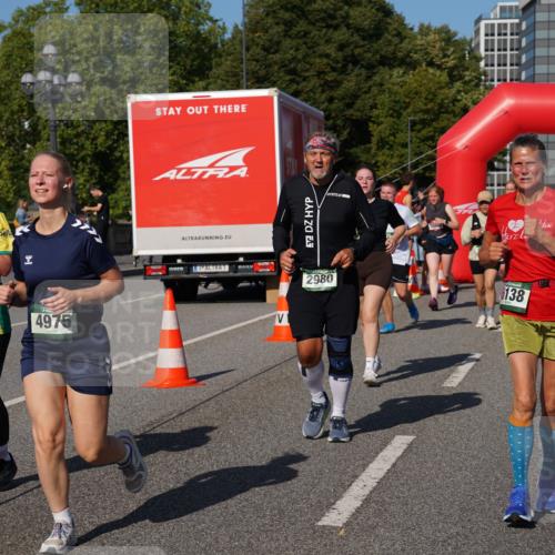 07.09.2025 - BARMER Alsterlauf Yannick Fuchs http://msf.ph/oto/8828676 07.09.2025 10:15:28 Laufen 6319, 4975, 2980, 138 meine-sportfotos.de