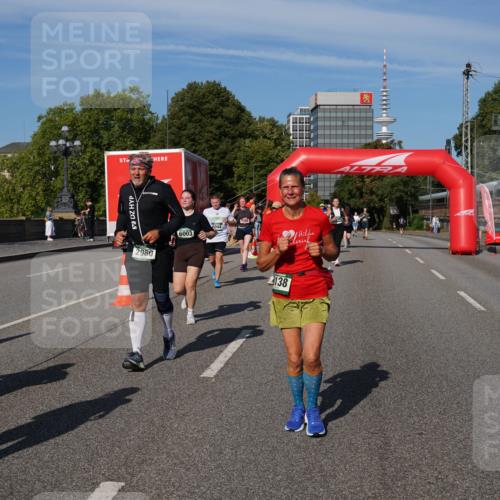 07.09.2025 - BARMER Alsterlauf Yannick Fuchs http://msf.ph/oto/8828681 07.09.2025 10:15:29 Laufen 75, 2980, 6003, 5560, 2138 meine-sportfotos.de